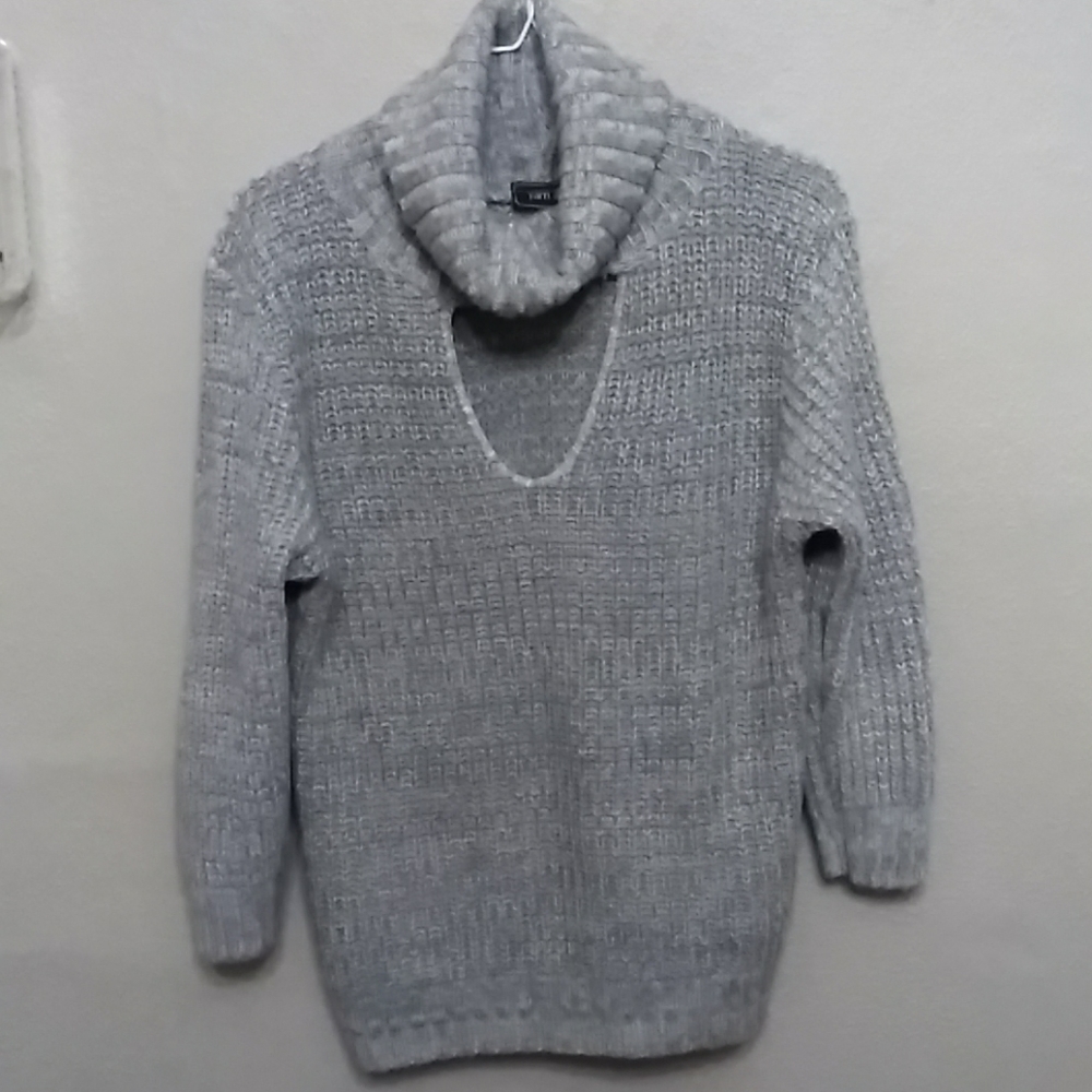 Yarn Art grey sweater